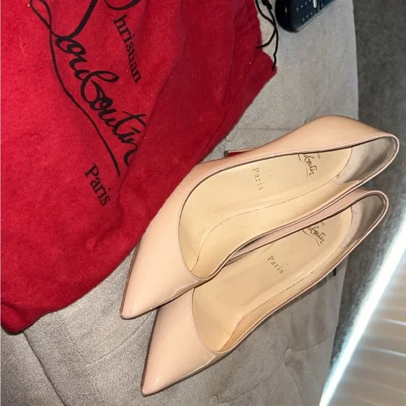 Christian Louboutin Nude Patent Leather Pump Heels - Picture 15 of 15